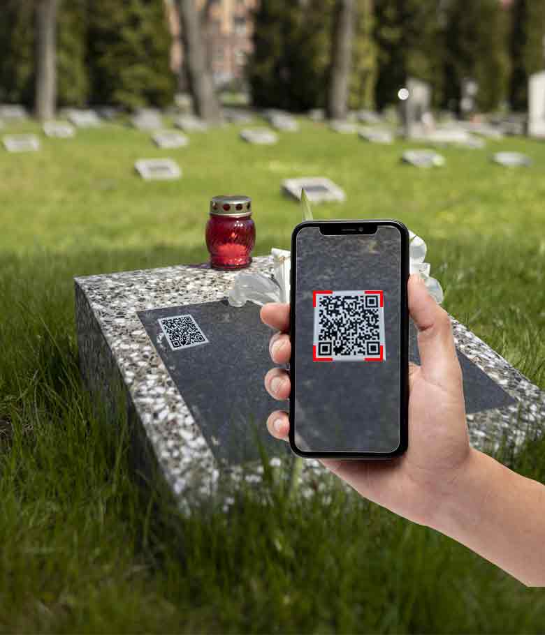 Scansiona il QR-Code sulla lapide